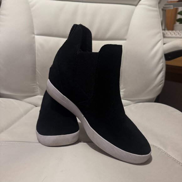 Sorel Out 'N About Slip-On Wedge Bootie - Black Suede - Size 9.5 - Picture 2 of 6